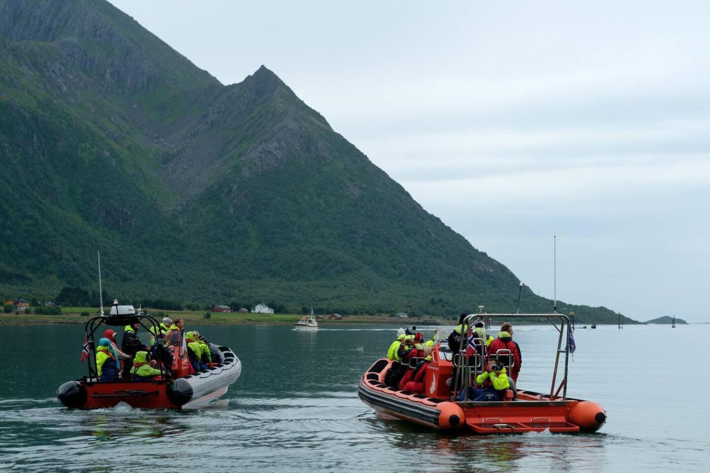 Leilighet Med Fantastisk Utsikt Henningsvær Buitenkant foto