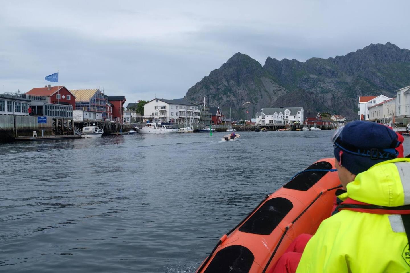 Leilighet Med Fantastisk Utsikt Henningsvær Buitenkant foto