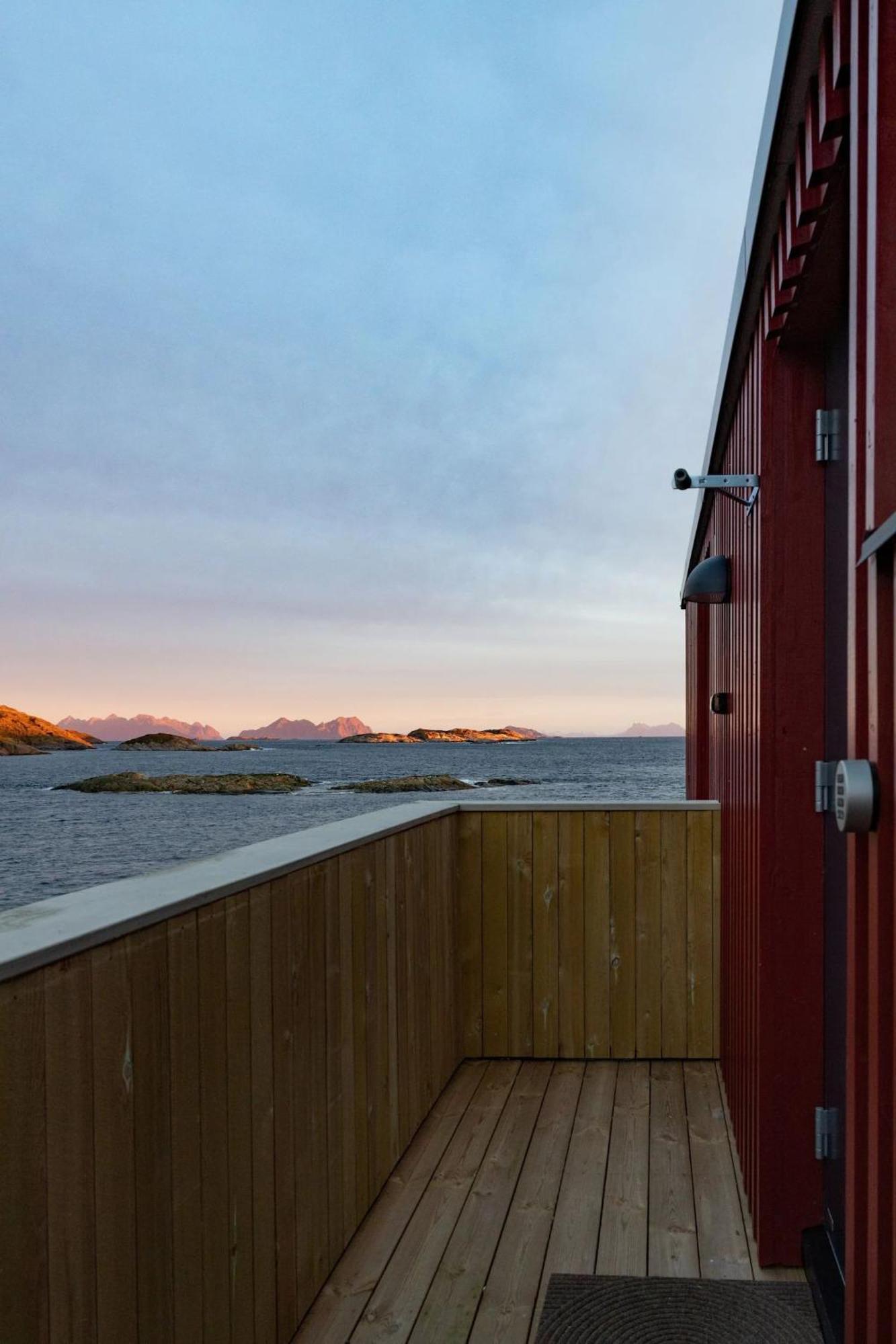 Leilighet Med Fantastisk Utsikt Henningsvær Buitenkant foto