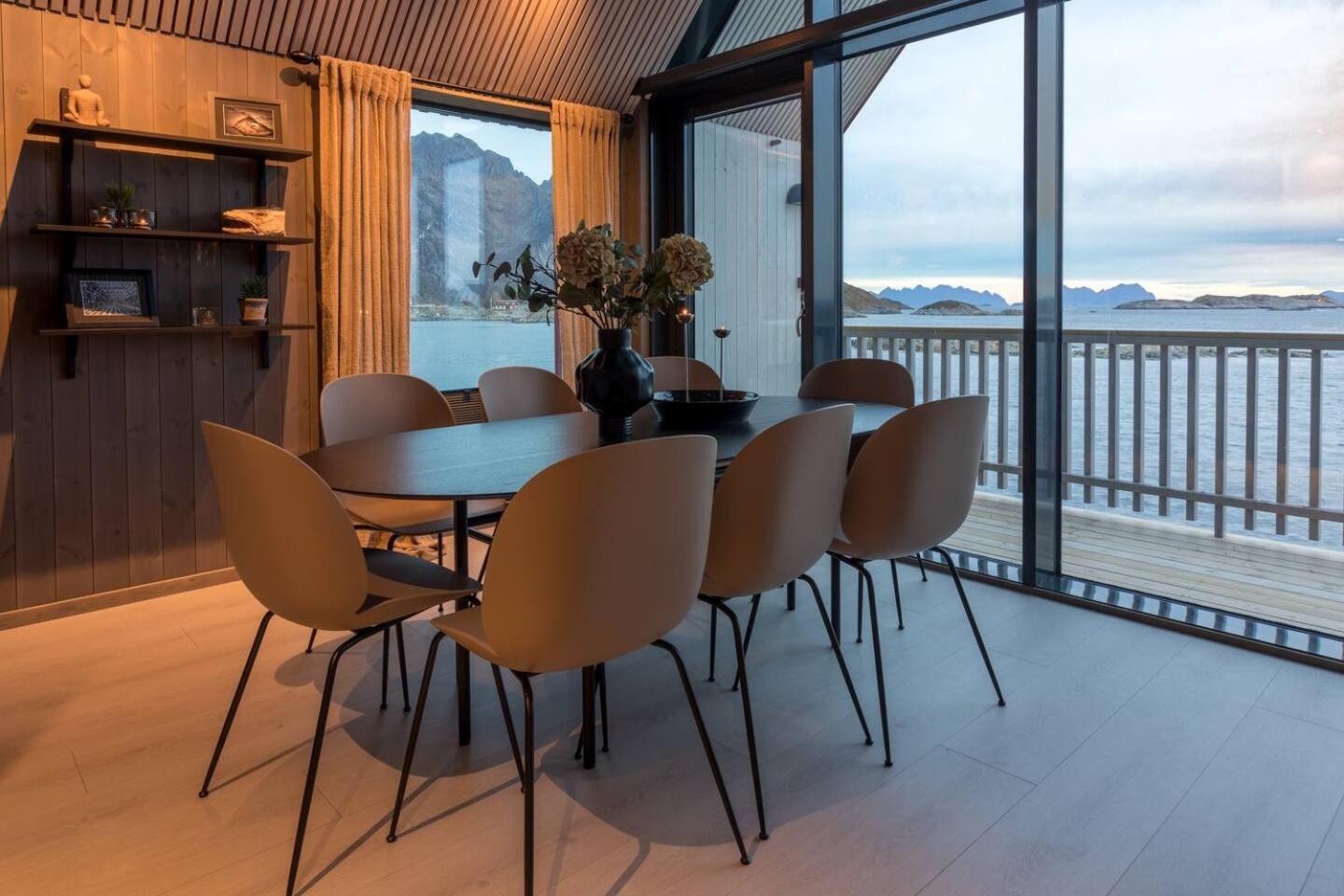 Leilighet Med Fantastisk Utsikt Henningsvær Buitenkant foto